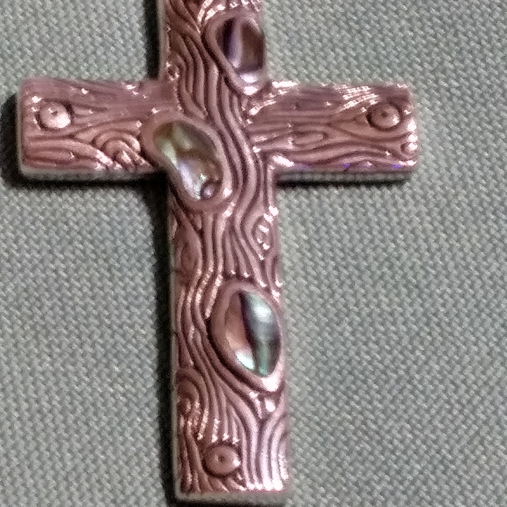 ABALONE INLAY, WOODLAND MOTIF. STERLING CROSS. 2" INCHES LONG. - Picture 2 of 7